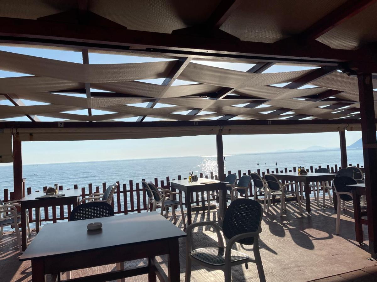 Molla Hotel Restorant Shëngjin Extérieur photo
